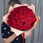 25 красных роз 40 см с упаковкой