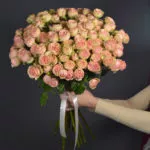15 кустовых пионовидных роз