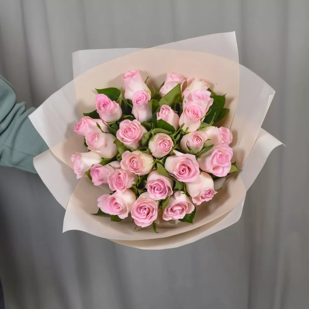 25 розовых роз 40 см с упаковкой
