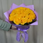 25 жёлтых роз 40 см с упаковкой