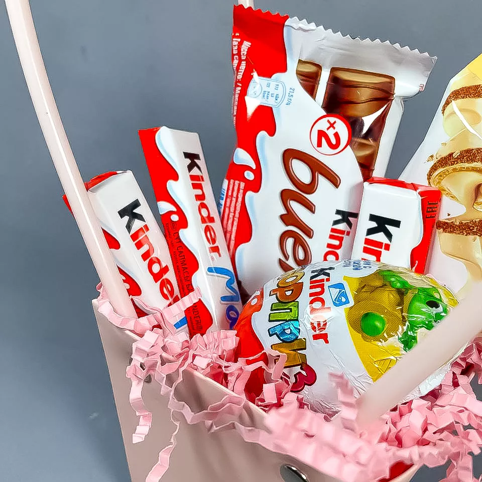 Сумочка со сладостями Kinder